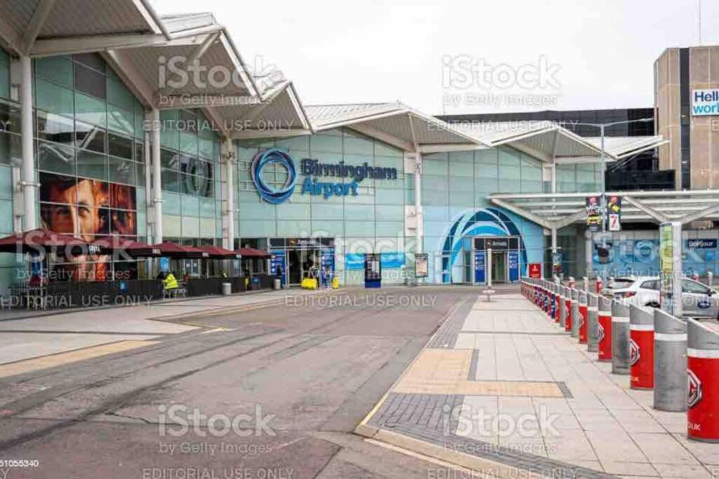 Entire Apartment / Nec / Resorts World / Birmingham Airport Sheldon  Esterno foto